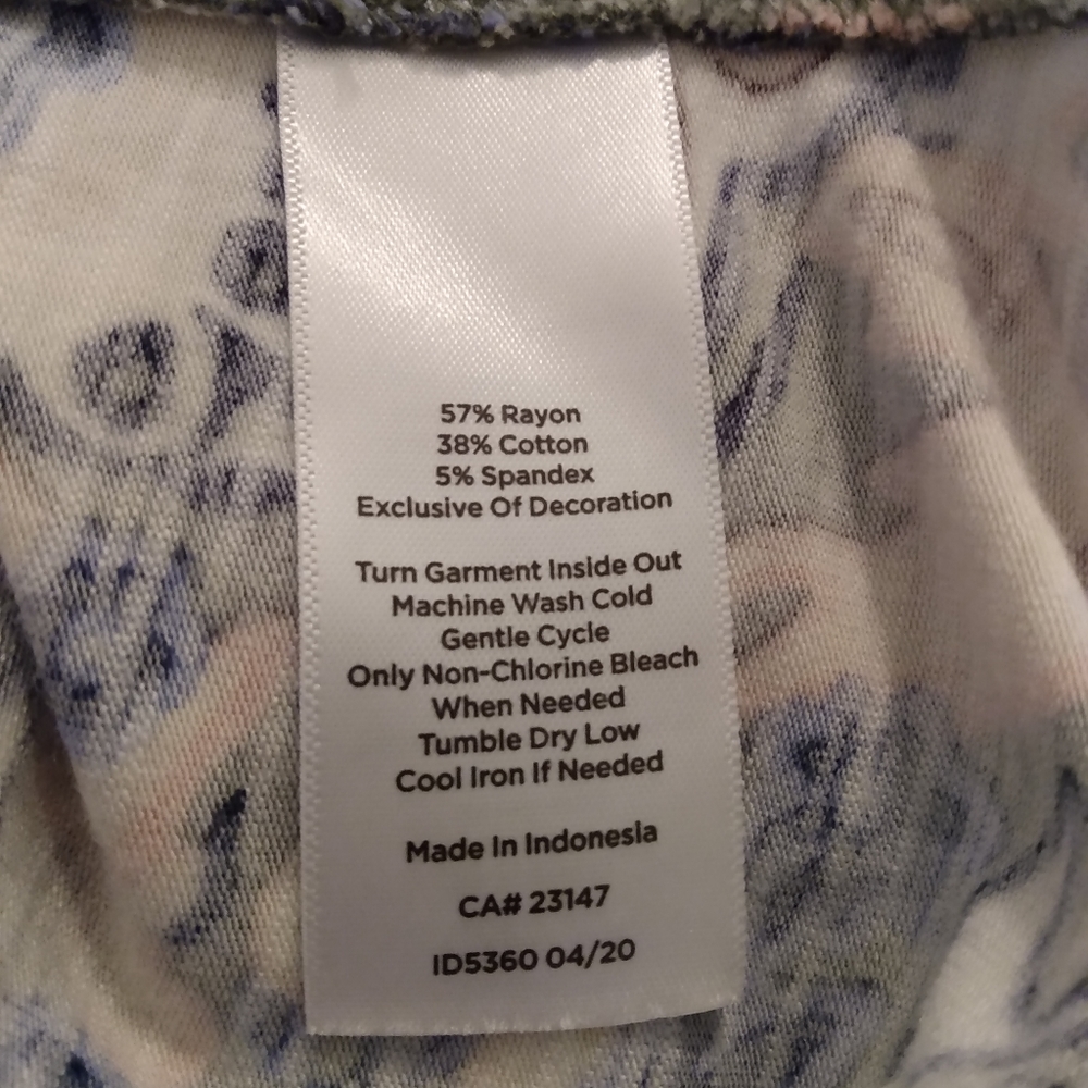 Talbots Pink Blue Paisley Print blouse Size Small petite - Picture 2 of 6
